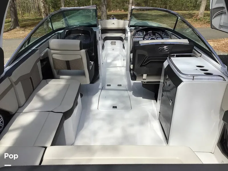 Slide: The Image of Monterey SS 275 2023 - 16333940