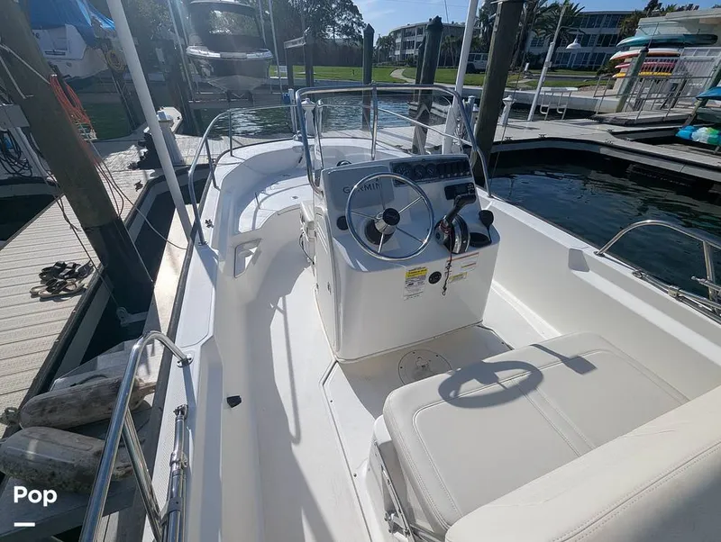 Slide: The Image of Boston Whaler 170 Montauk 2020 - 16318384
