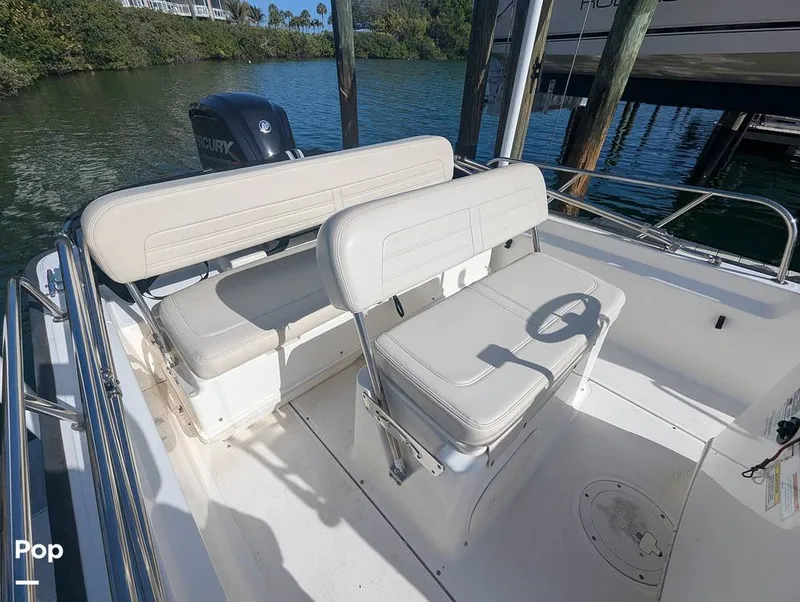 Slide: The Image of Boston Whaler 170 Montauk 2020 - 16318390