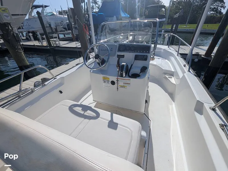 Slide: The Image of Boston Whaler 170 Montauk 2020 - 16318391