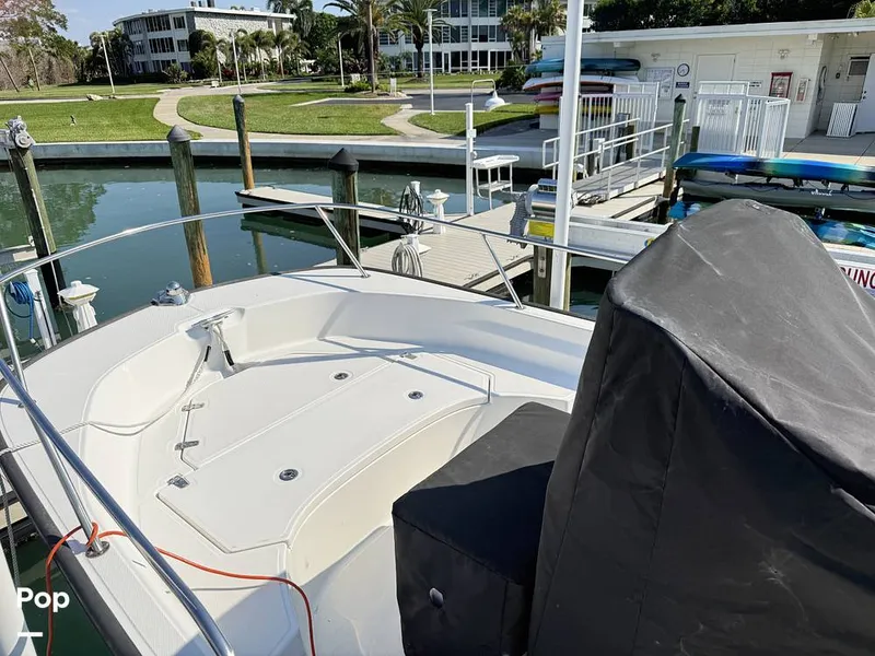 Slide: The Image of Boston Whaler 170 Montauk 2020 - 16307476