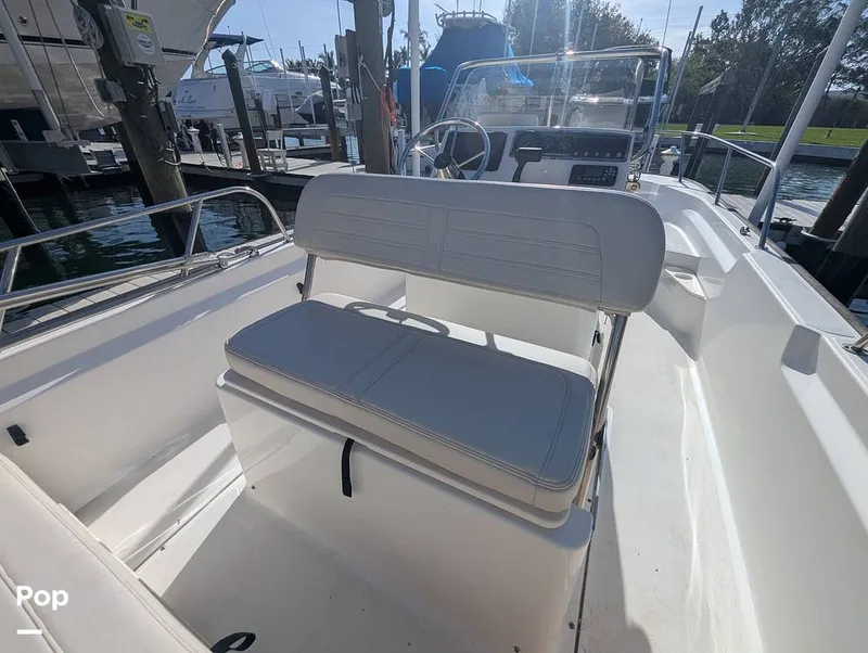 Slide: The Image of Boston Whaler 170 Montauk 2020 - 16318401