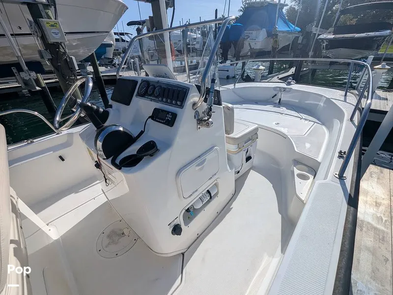 Slide: The Image of Boston Whaler 170 Montauk 2020 - 16318407