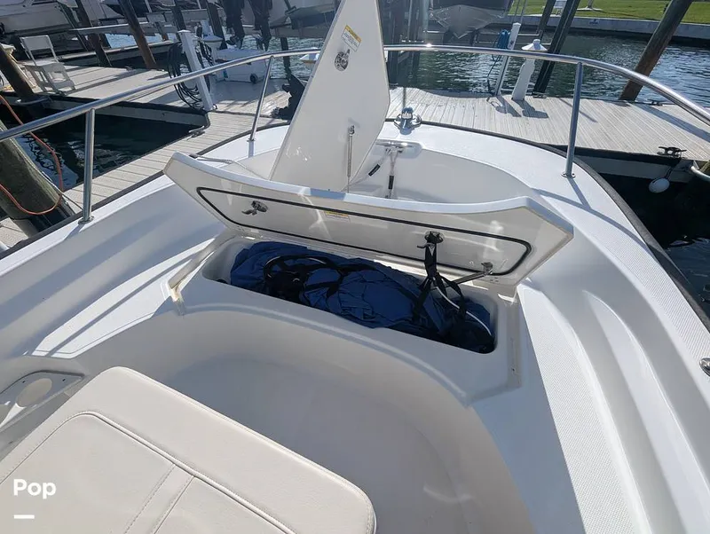 Slide: The Image of Bow Storage - 16318417