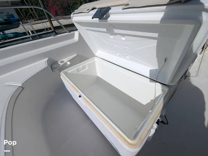 Slide: The Image of Boston Whaler 170 Montauk 2020 - 16318419