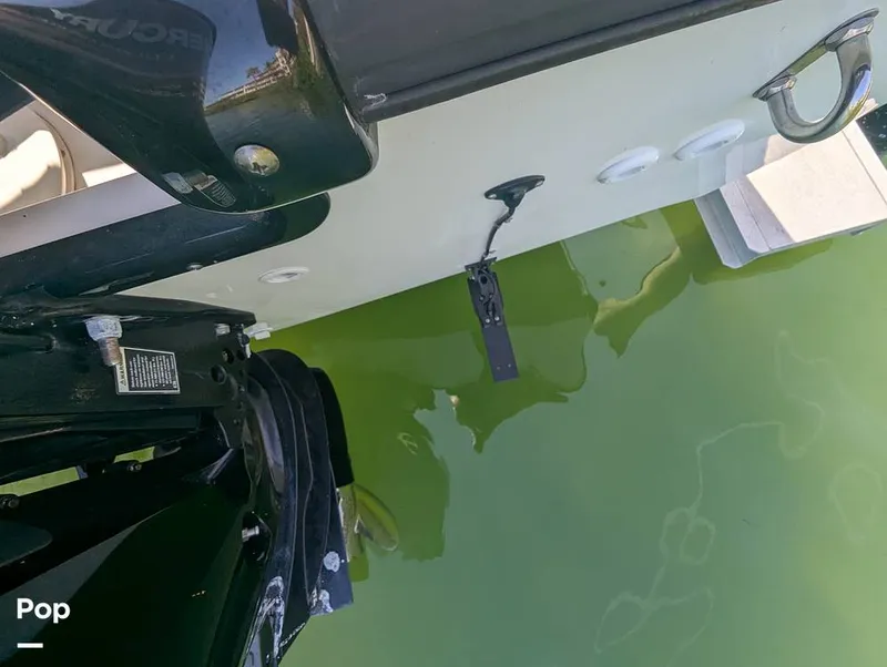 Slide: The Image of GPS Transducer - 16318426