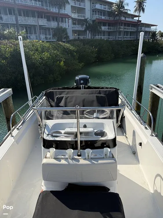 Slide: The Image of Boston Whaler 170 Montauk 2020 - 16307481