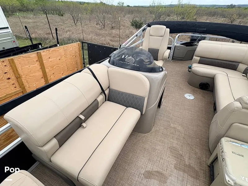 Slide: The Image of Sun Tracker Fishin' Barge 20 DLX 2023 - 16319585