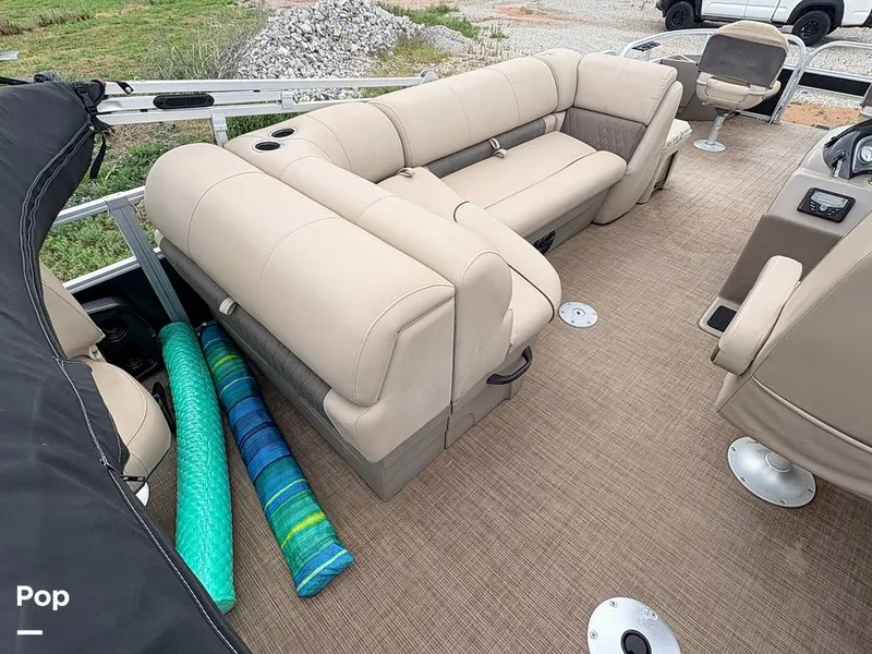 Slide: The Image of Sun Tracker Fishin' Barge 20 DLX 2023 - 16319595