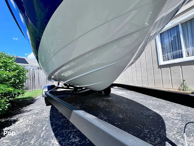 Slide: The Image of Monterey M20 2023 - 16497802