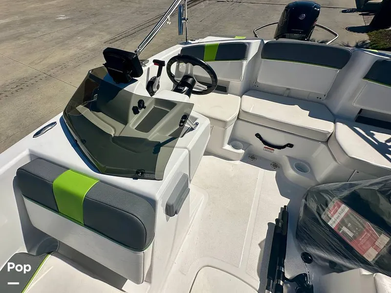 Slide: The Image of Tahoe T18 2024 - 16466713