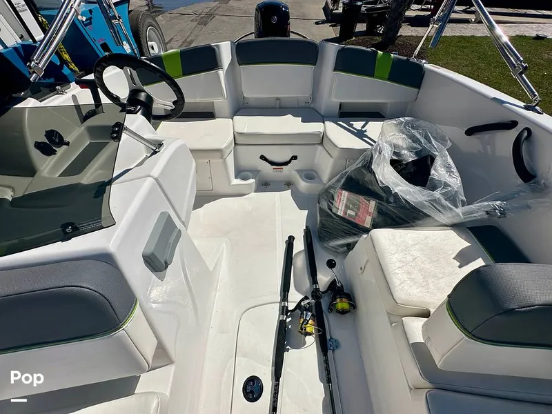 Slide: The Image of Tahoe T18 2024 - 16466755