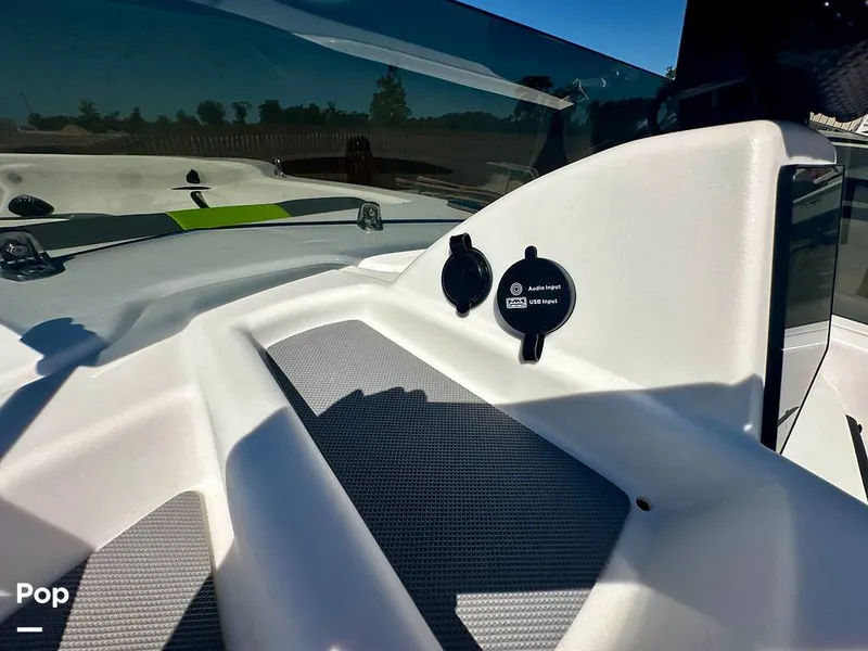 Slide: The Image of Tahoe T18 2024 - 16290418