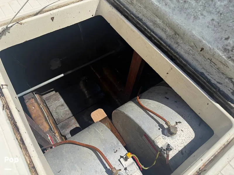 Slide: The Image of Chris-Craft Commander 31 Sports Express Flybridge 1970 - 16462598