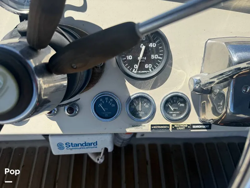 Slide: The Image of Chris-Craft Commander 31 Sports Express Flybridge 1970 - 16462601