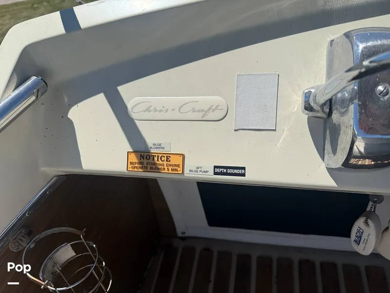 Slide: The Image of Chris-Craft Commander 31 Sports Express Flybridge 1970 - 16462604