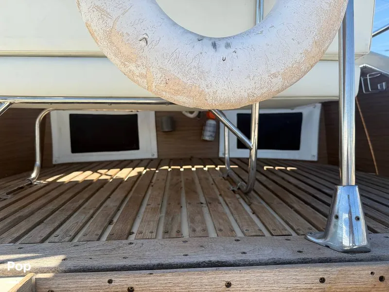 Slide: The Image of Chris-Craft Commander 31 Sports Express Flybridge 1970 - 16462609