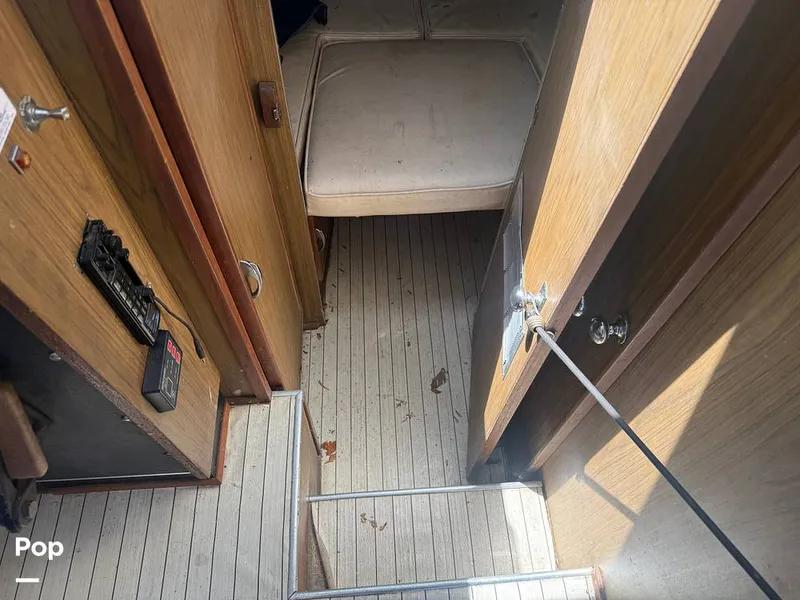 Slide: The Image of Chris-Craft Commander 31 Sports Express Flybridge 1970 - 16462629