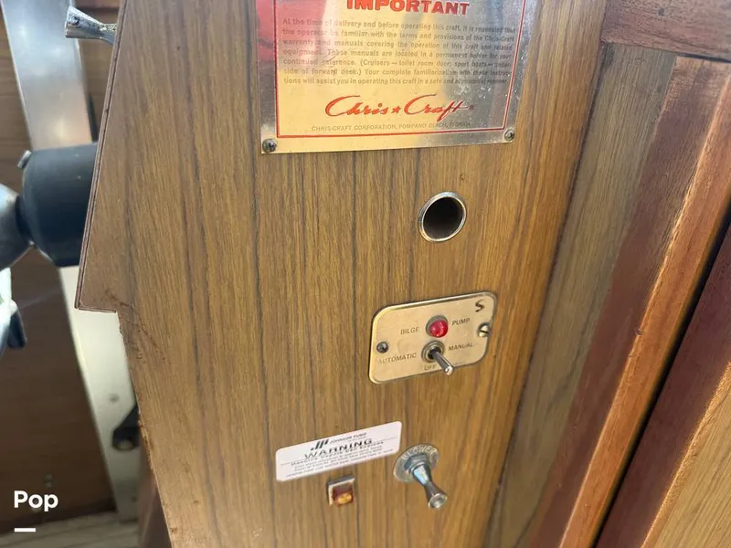 Slide: The Image of Chris-Craft Commander 31 Sports Express Flybridge 1970 - 16462641