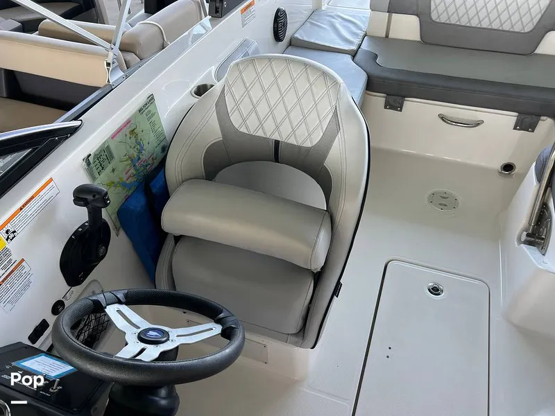 Slide: The Image of Bayliner VR6 OB 2024 - 16298623