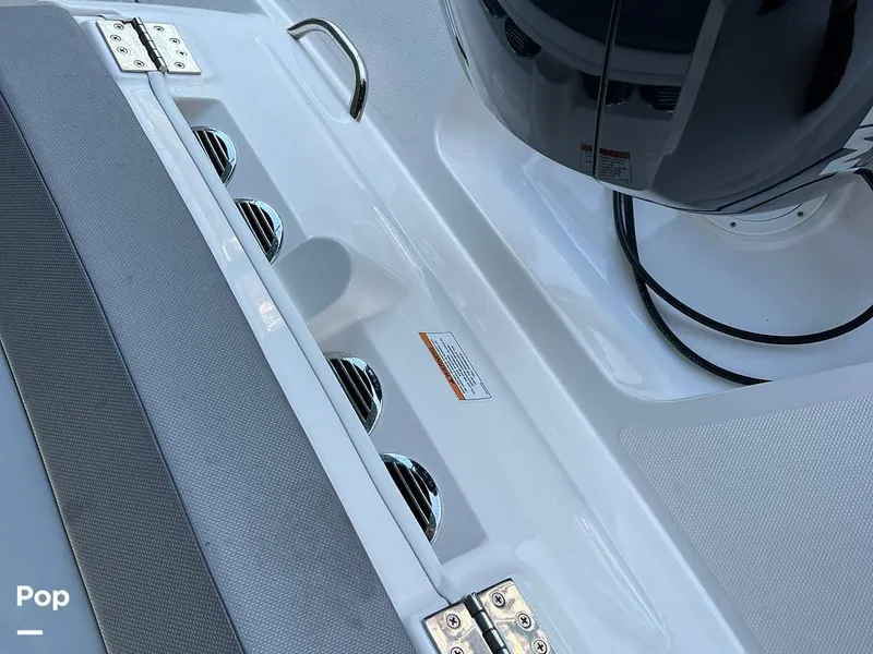 Slide: The Image of Bayliner VR6 OB 2024 - 16298639