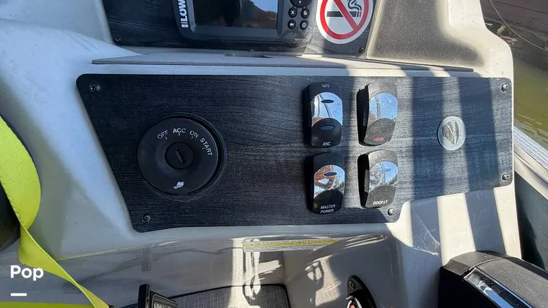 Slide: The Image of Harris CR 230 2022 - 16295712