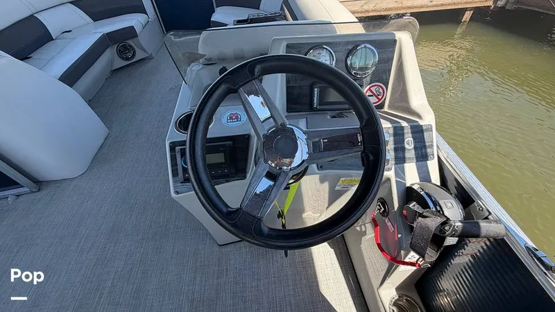 Slide: The Image of Harris CR 230 2022 - 16295715