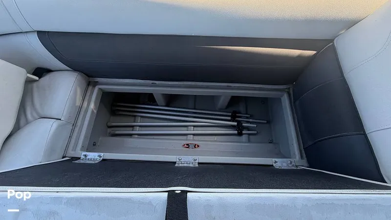 Slide: The Image of Harris CR 230 2022 - 16295718