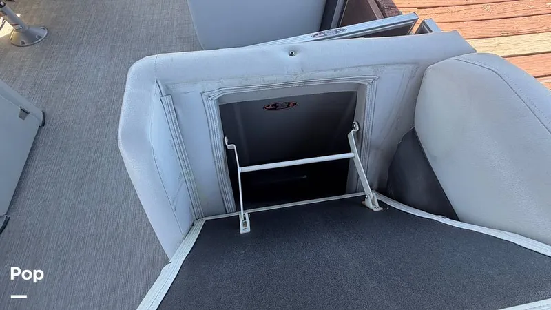 Slide: The Image of Harris CR 230 2022 - 16295724