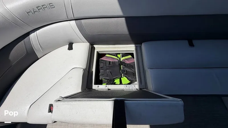 Slide: The Image of Harris CR 230 2022 - 16295731