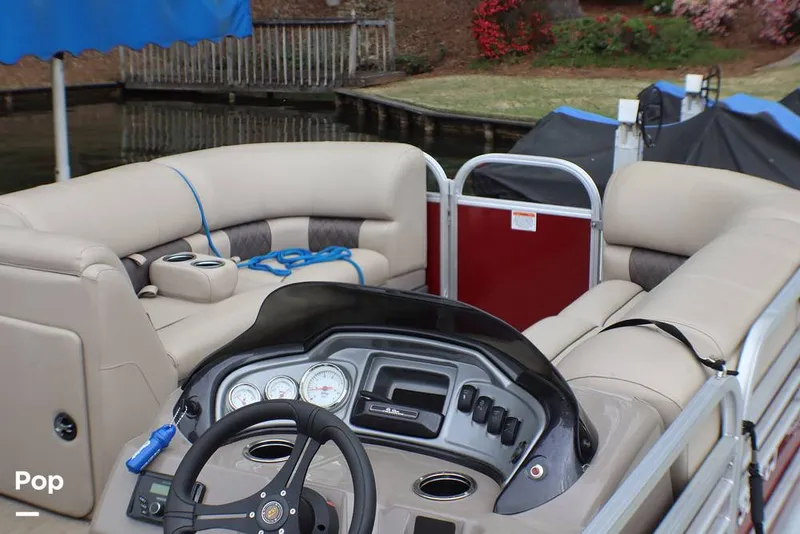 Slide: The Image of Sun Tracker Party Barge 20 DLX 2023 - 16319739