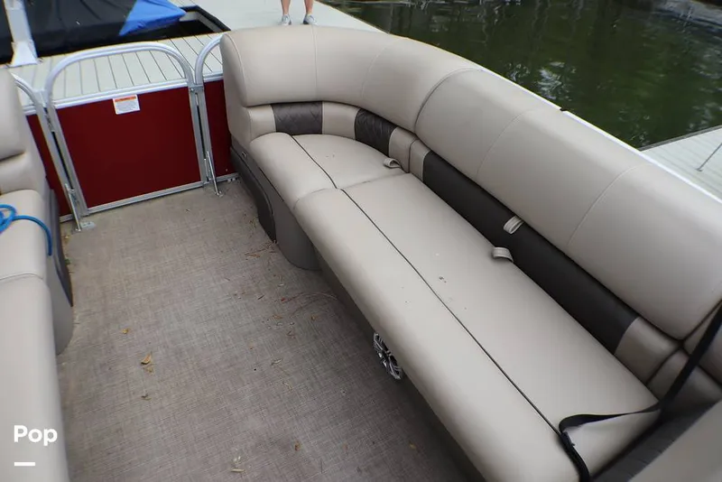 Slide: The Image of Sun Tracker Party Barge 20 DLX 2023 - 16319747