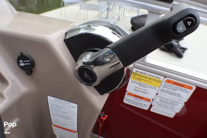 Slide: The Image of Sun Tracker Party Barge 20 DLX 2023 - 16319756