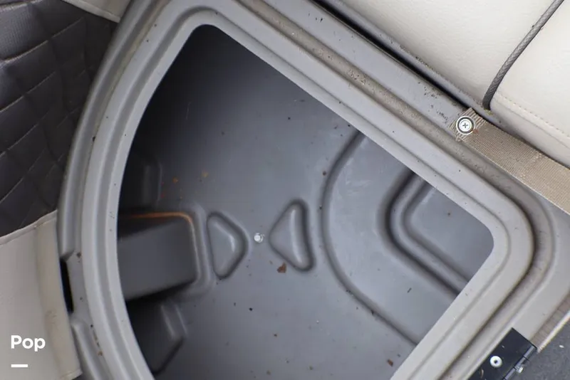 Slide: The Image of Sun Tracker Party Barge 20 DLX 2023 - 16319761