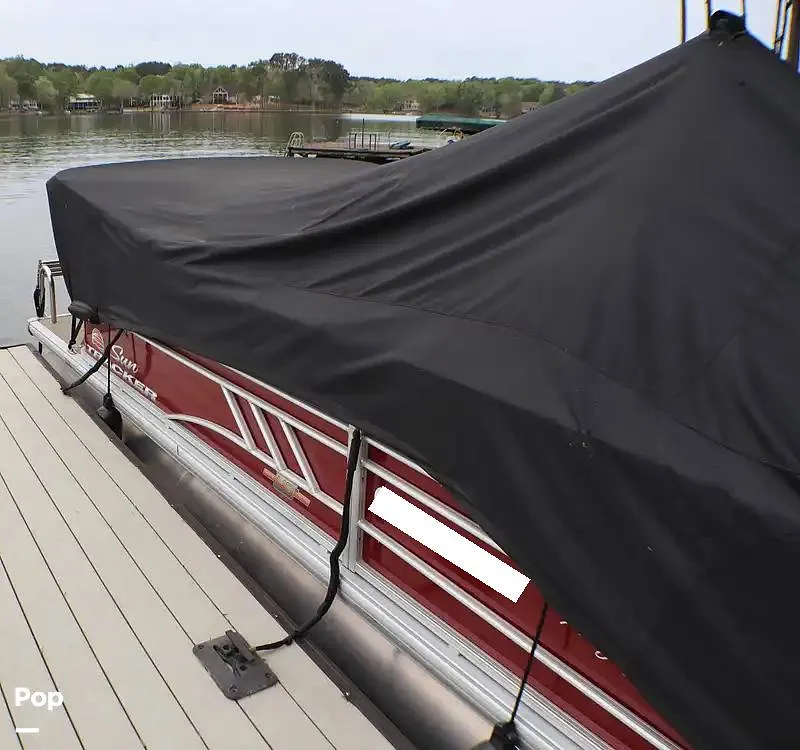 Slide: The Image of Sun Tracker Party Barge 20 DLX 2023 - 16352532