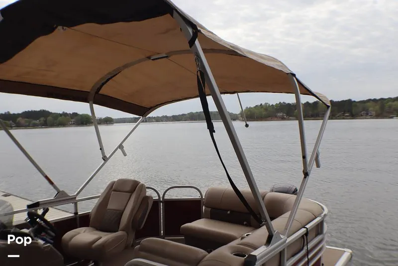 Slide: The Image of Sun Tracker Party Barge 20 DLX 2023 - 16319770