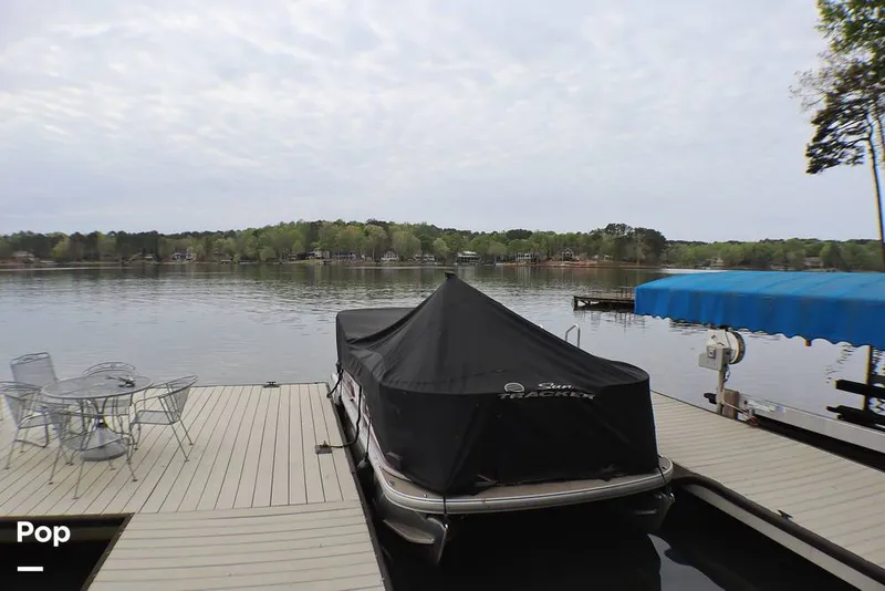 Slide: The Image of Tracker Sun Tracker Party Barge 20DLX 2023 - 16319730