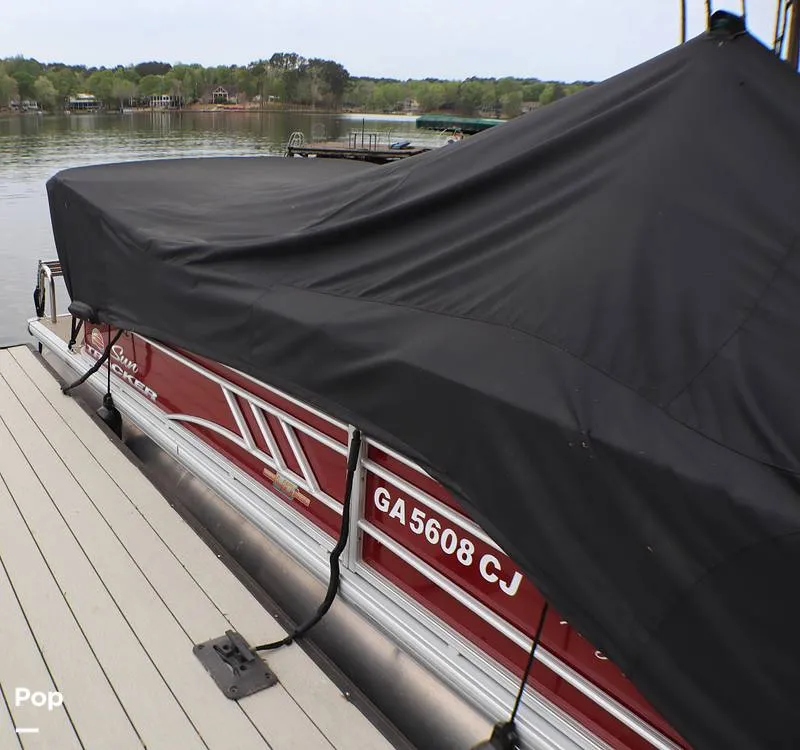 Slide: The Image of Tracker Sun Tracker Party Barge 20DLX 2023 - 16319733