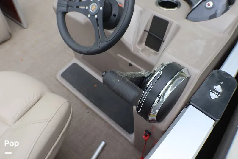 Slide: The Image of Tracker Sun Tracker Party Barge 20DLX 2023 - 16319741