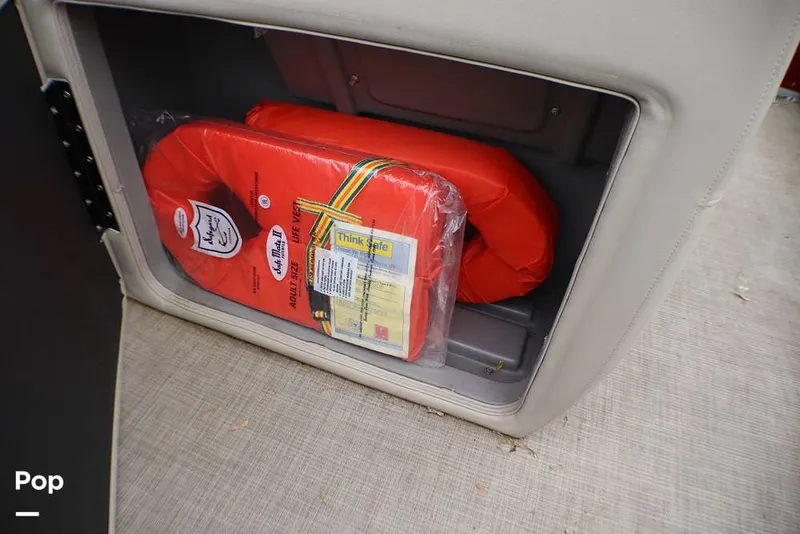 Slide: The Image of Tracker Sun Tracker Party Barge 20DLX 2023 - 16319759