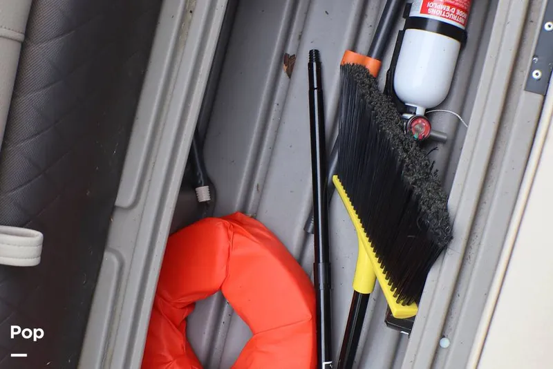 Slide: The Image of Tracker Sun Tracker Party Barge 20DLX 2023 - 16319760