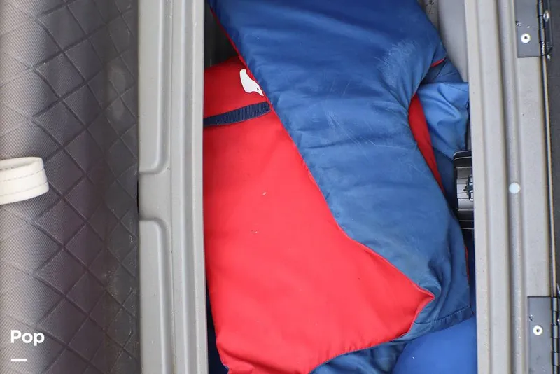 Slide: The Image of Tracker Sun Tracker Party Barge 20DLX 2023 - 16319763