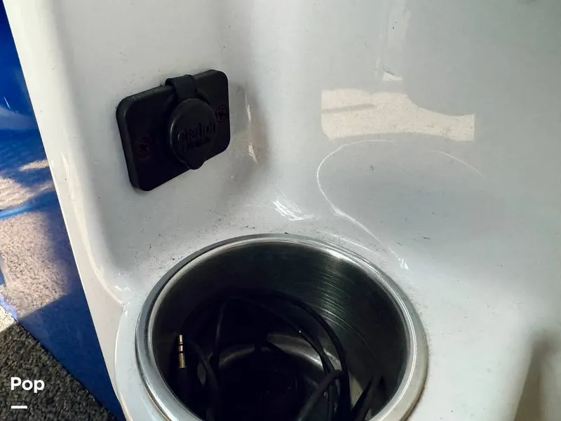 Slide: The Image of MB Sports Tomcat F23 2008 - 16336015