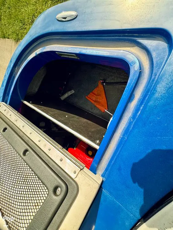 Slide: The Image of MB Sports Tomcat F23 2008 - 16336055