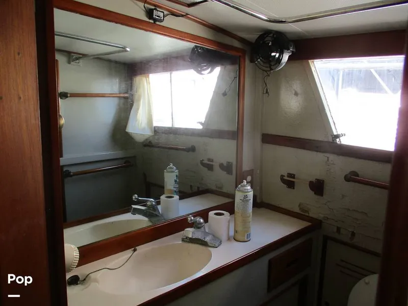 Slide: The Image of AFT STATEROOM HEAD - 16390632