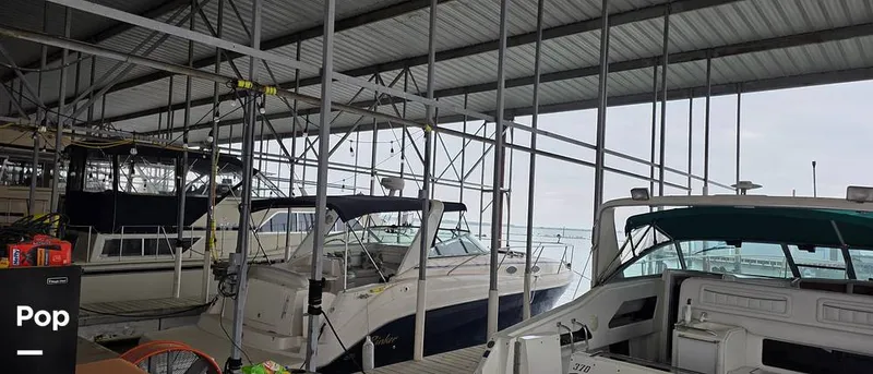 Slide: The Image of Rinker Fiesta Vee 342 2005 - 16312095