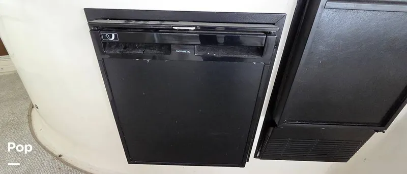 Slide: The Image of Rinker Fiesta Vee 342 2005 - 16311987