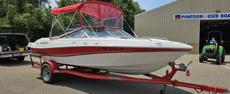 The Image of Four Winns 200 Horizon 2004 - 0
