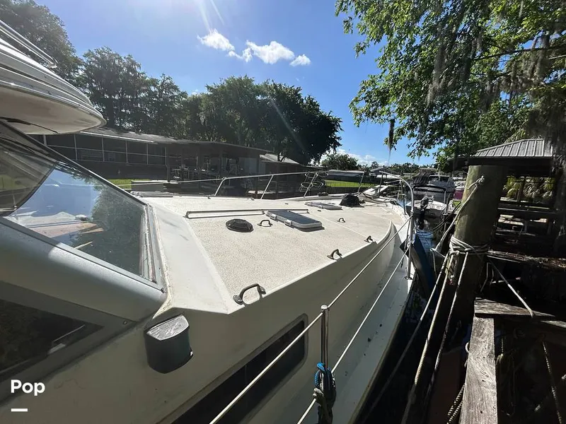 Slide: The Image of Bayliner Motoryacht 3870 1987 - 16322625