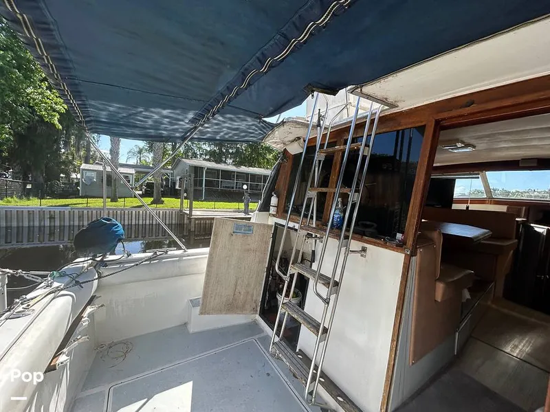 Slide: The Image of Bayliner Motoryacht 3870 1987 - 16322627